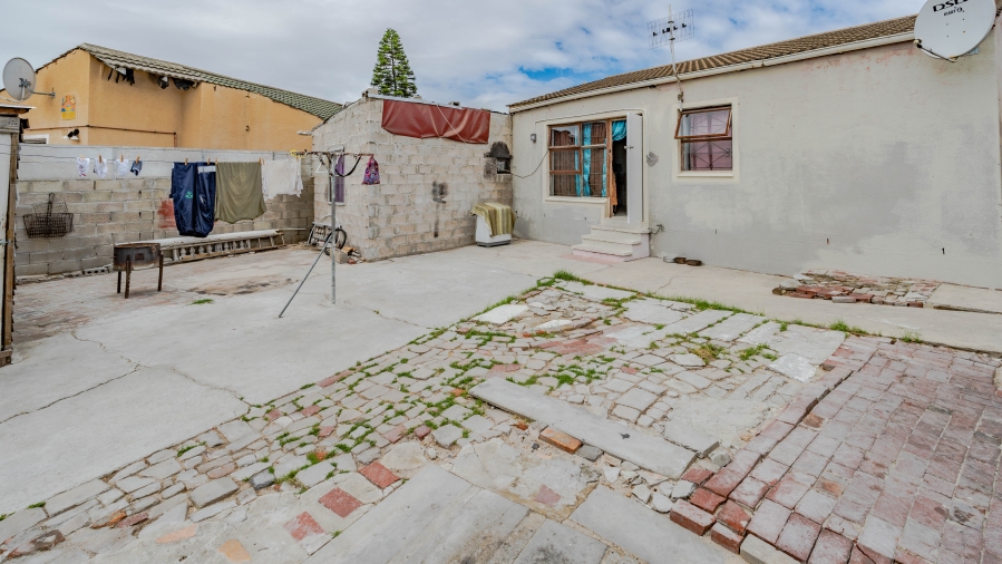 2 Bedroom Property for Sale in Hillcrest Heights Western Cape